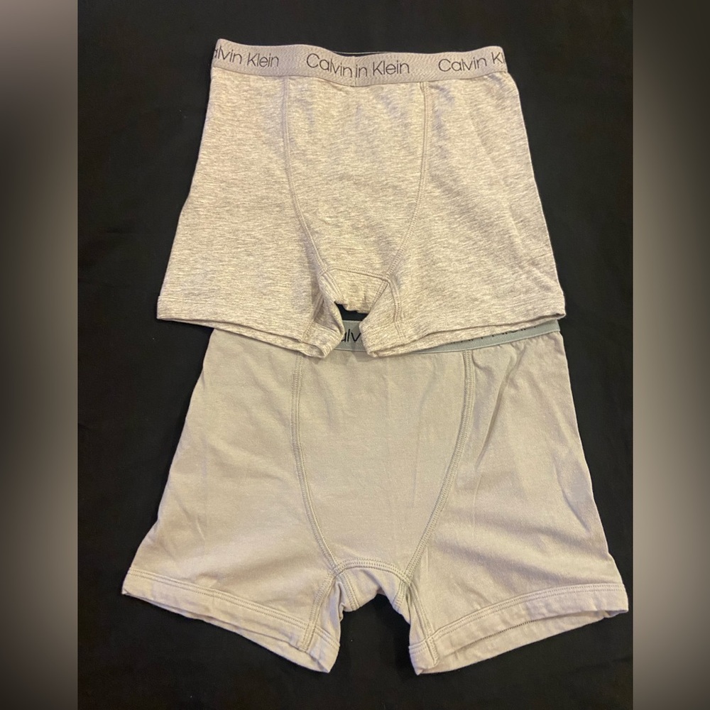 Calvin Klein Boys 2 pack New Gray boxer brief Underwear in size 8-10